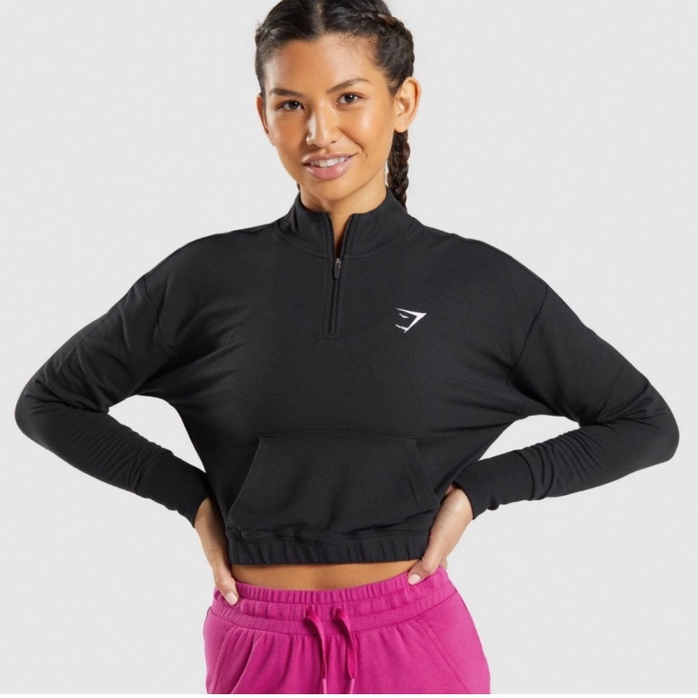 Gymshark Pullover top size small